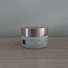 Swatch de JustTalkingAbout_Us : Sakura Scrub Gommage pour le Corps, Rituals