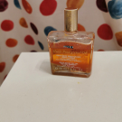 Swatch de wallen1 : Huile Prodigieuse Or - Huile Sèche multi-usages, Nuxe