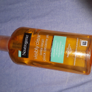 Swatch de Célotest : Gel Nettoyant Spot Control Visibly Clear, Neutrogena