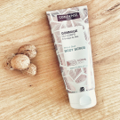 Swatch de Amandinejl : Gommage du Corps, Condensé Paris