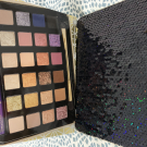 Swatch de Belefqihamina : Winter wonderglam luxe - Palette de fards à paupières, Tarte