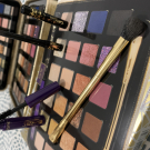 Swatch de Belefqihamina : Winter wonderglam luxe - Palette de fards à paupières, Tarte