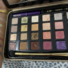 Swatch de Belefqihamina : Winter wonderglam luxe - Palette de fards à paupières, Tarte