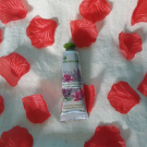 Swatch de Nadou35 : Crème mains relaxante Fleur de Lotus Sauge, Yves Rocher