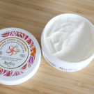 Swatch de Les idées SoAddict : Baume Corps Gourmand à l'Huile de Monoï de Tahiti, Marilou Bio