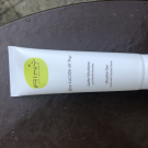 Swatch de Catarina : Gelée micellaire Aux plantes sacrées, Aïny