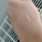 Swatch de Infinity2218 : Studio skin flawless, Smashbox