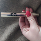 Swatch de Stefklelia : Mascara Volume Effet Faux Cils, Yves Saint Laurent