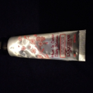 Swatch de Boubouch75 : Crème Mains Fleurs de Cerisier, L'Occitane