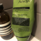 Swatch de Zeo2020 : Geranium Leaf Body Scrub, Aesop