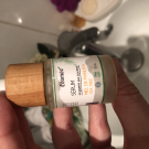 Swatch de Oreagreen : Sérum - La guerre aux boutons, Cosmoz