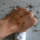 Swatch de Magiiical Kitty : Gommage du Corps, Condensé Paris