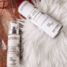 Swatch de Alyshcosme : La crème de jour au concombre blanc, Mademoiselle Saint Germain