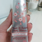 Swatch de ZoZoDuSud : Crème Mains Fleurs de Cerisier, L'Occitane