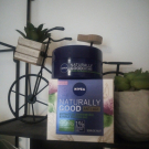 Swatch de RoseD : Naturally good anti age nuit, Nivea