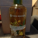 Swatch de lisette-lisa140597 : Bain Douche Sensuel Fleur de Tiaré Ylang-Ylang, Yves Rocher