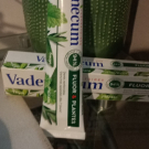 Swatch de lisette-lisa140597 : Vademecum fluor et plantes, Vademecum