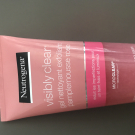 Swatch de emmag23 : Gel Nettoyant Exfoliant Pamplemousse Rose, Neutrogena