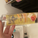 Swatch de tat.isan : Zeste Démêlant aux Extraits de Pamplemousse et de Jasmin, Le Petit Marseillais