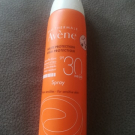 Swatch de anissafraise : Spray Haute Protection SPF 30, Eau Thermale Avène