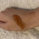 Swatch de evanct : Gommage Végétal Corps à l'abricot, Yves Rocher