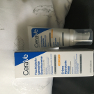Swatch de Debbb : Créme Hydratante visage SPF25, CeraVe