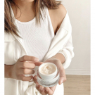 Swatch de Tinaïs : Crème Hydratante Biomoléculaire, Terraké