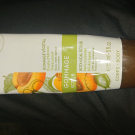 Swatch de attilatyron : Gommage végétal poudre d'abricot, Yves Rocher