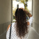 Swatch de Lea_slq : Gelée capillaire BOOST CURL des Secrets de Loly, ZAWEMA