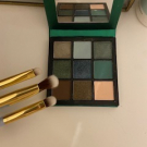 Swatch de supersassa34220 : Obsessions Eyeshadow Palette Palette de fards à paupières, Huda Beauty