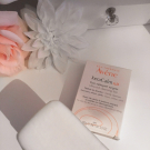 Swatch de liliie9 : Pain nettoyant surgras XeraCalm A.D., Avène