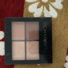 Swatch de Saraaa.blss : Eyeshadow quattro, Max & More