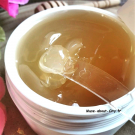 Swatch de Cecilie : Baume Miel Nettoyant Démaquillant, Condensé Paris