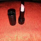 Swatch de jujupartenariat : Studded Kiss Lipstick - Rouge à lèvres, Kat Von D