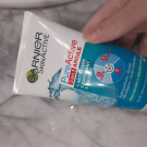 Swatch de Mimir : Nettoyant Profond 3 en 1 - Pure Active, Garnier