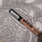 Swatch de Mimir : Away We Glow - Illuminateur de Teint Liquide, NYX