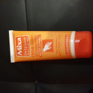 Swatch de Zazlou : Crème mains réparatrices (mains abimées), Mixa