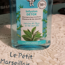 Swatch de Khalilou : Fraîcheur detox Shampoing Infusé feuilles verveine et thé, Le Petit Marseillais