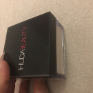 Swatch de Marlène.arnaud : Easy Bake Loose Powder, Huda Beauty