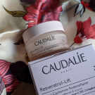 Swatch de MINI03 : Resveratrol Lift Crème Cachemire Redensifiante, Caudalie
