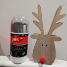 Swatch de sansoma : TOMATOES DETOXIFYING CHARCOAL 2-IN-1 SCRUB & CLEANSER STICK, YESTO