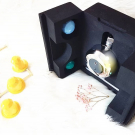 Swatch de testemaman : DIFFUSEUR D'HUILES ESSENTIELLE ET SON PACK DE CAPSULES HONEY ODYSSEY, SKINJAY