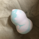 Swatch de Catarina : Beauty blender bleu et blanc, L?ACTION COSMETIQUE
