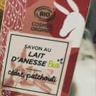 Swatch de Dorianetesteuse : Savon au lait d'ânesse Cèdre Patchouli Bio, Mességué