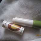 Swatch de SKY77 : Baume Lèvres Karité, Yves Rocher