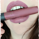 Swatch de Jennifer.Beautyaddict : Rouge a lèvre L'Irresistible Prune, ItStyle Makeup