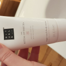 Swatch de Jennifer.Beautyaddict : The Ritual of Sakura Body Cream - Crème onctueuse pour le corps, Rituals