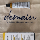 Swatch de Carotina73 : Soin Hydratant Visage Anti-oxydant Eclat Universel, DEMAIN BEAUTY