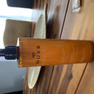 Swatch de carinecool : Gel lavant surgras rêve de miel, Nuxe