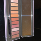 Swatch de Allison_gcr : Palette de 12 Fards à Paupières BYS, MY Maquillage